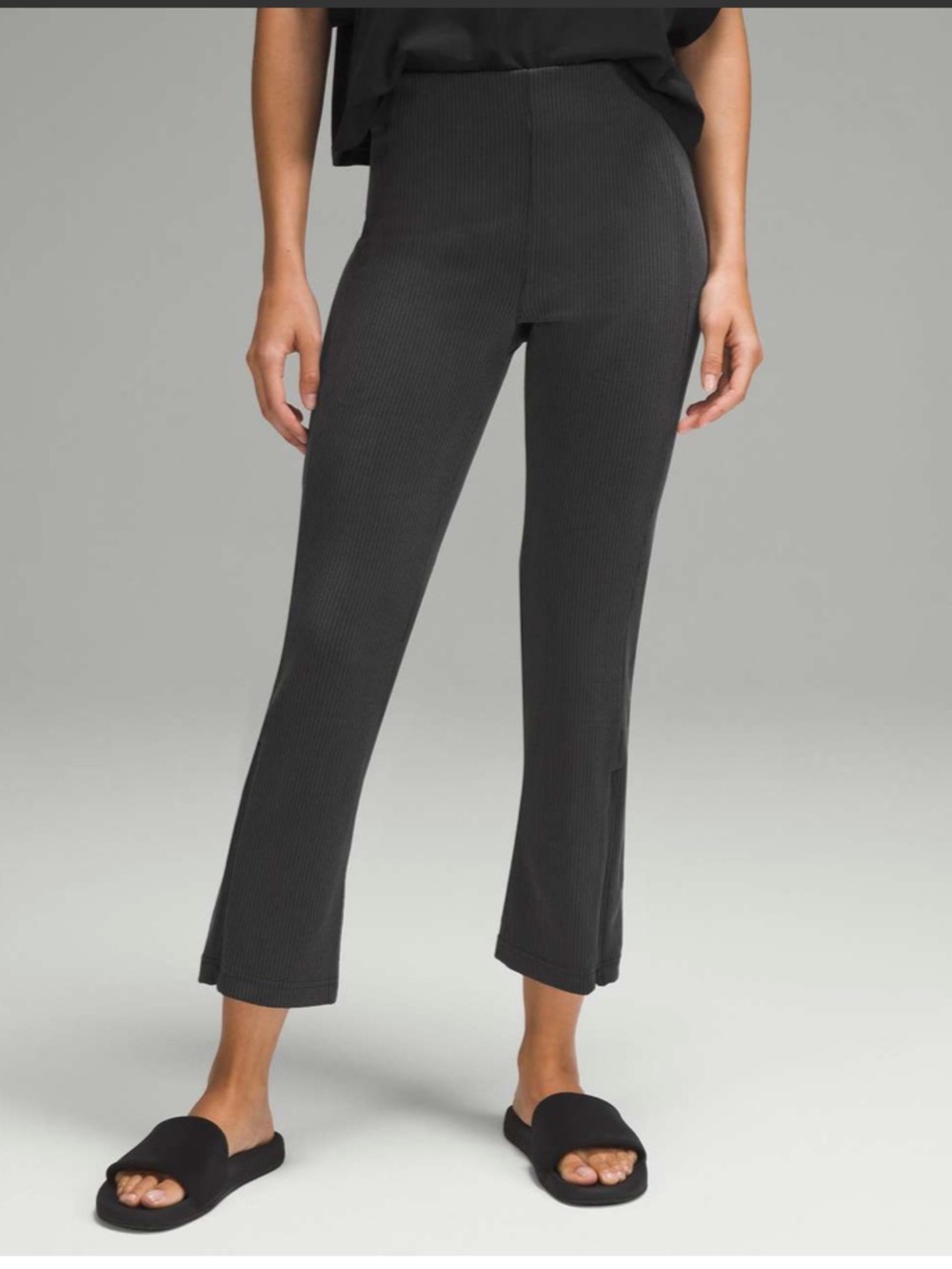 Lululemon Ribbed Softstreme Zip-Leg High-Rise Cropped Pants
Black Size 4 NWOT